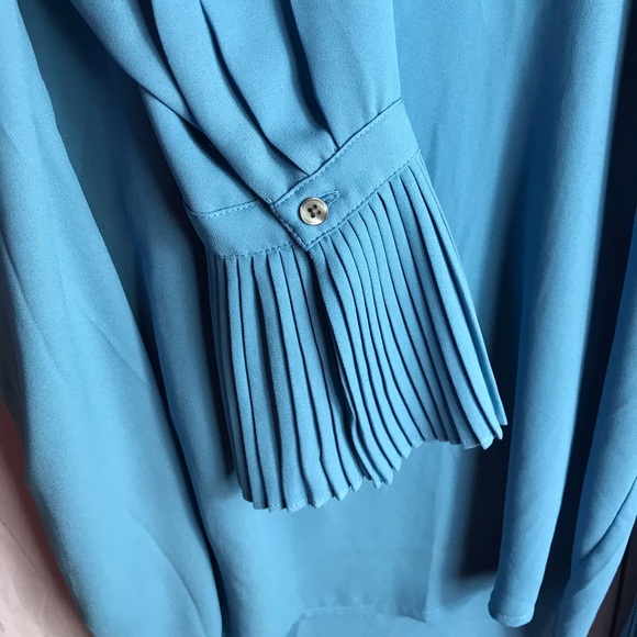 Ann taylor blue blouse - Picture 2 of 4